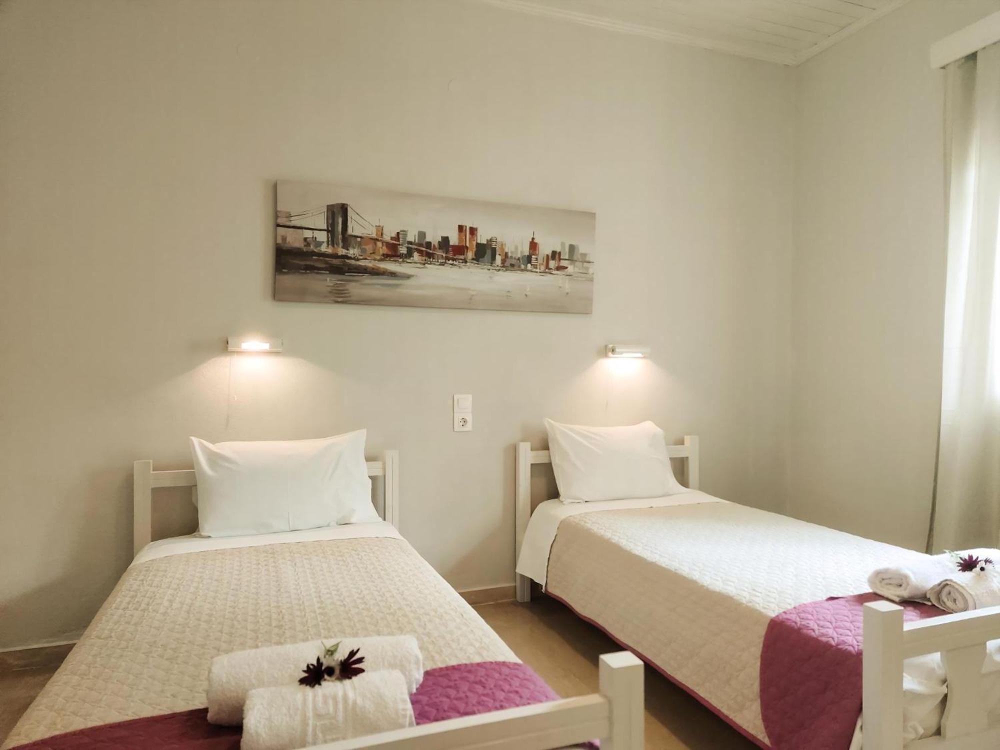 Geraeumige Mit Zwei Schlafzimmern In Der Naehe Des Sandstrandes Apartment Peritheia