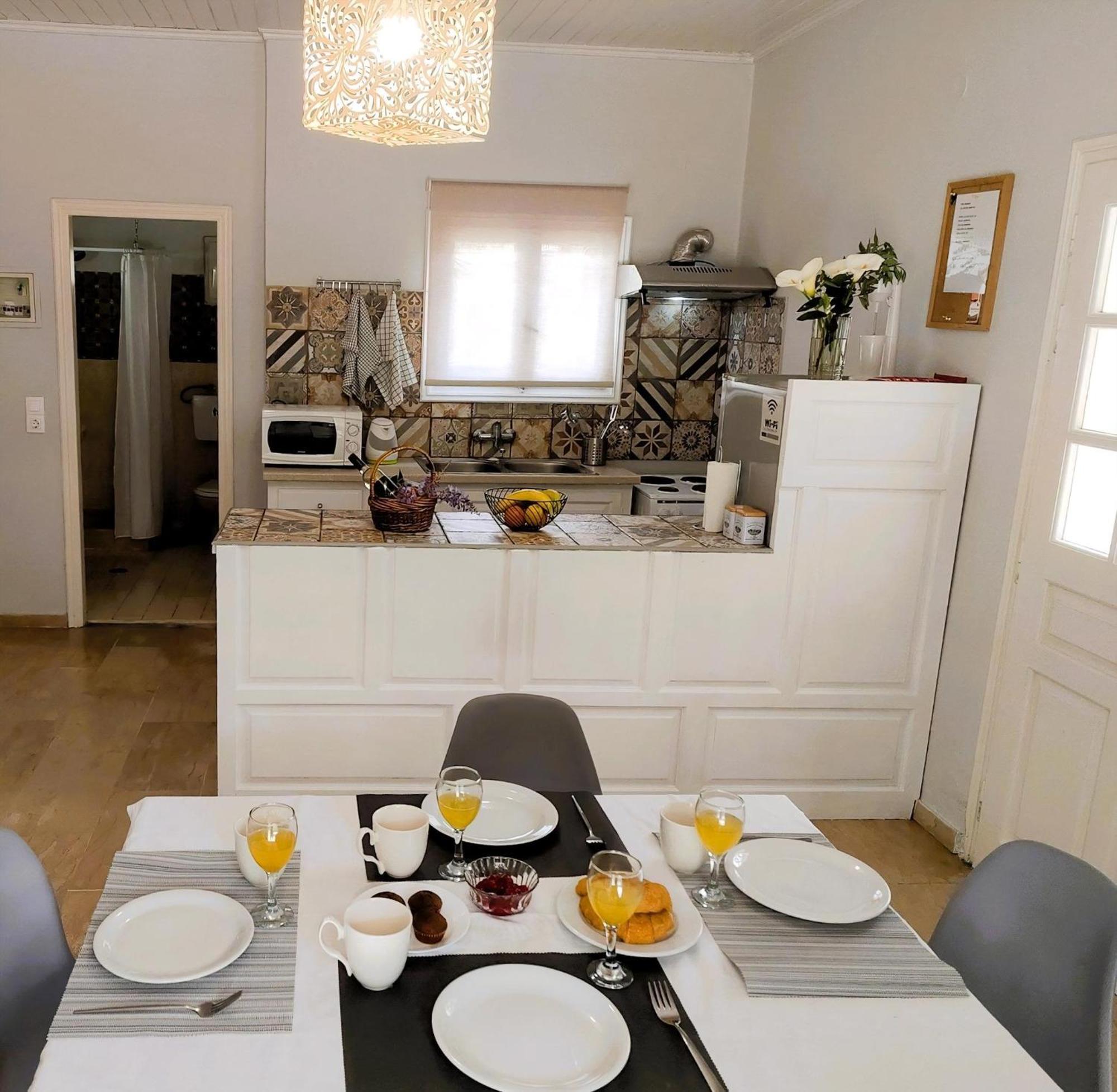 Geraeumige Mit Zwei Schlafzimmern In Der Naehe Des Sandstrandes Apartment Peritheia